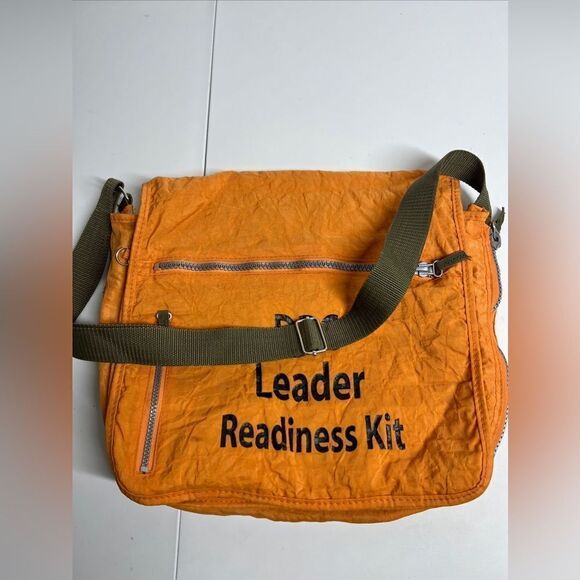 Disney World Cast Member Messenger Bag Work Prop - Picture 5 of 10